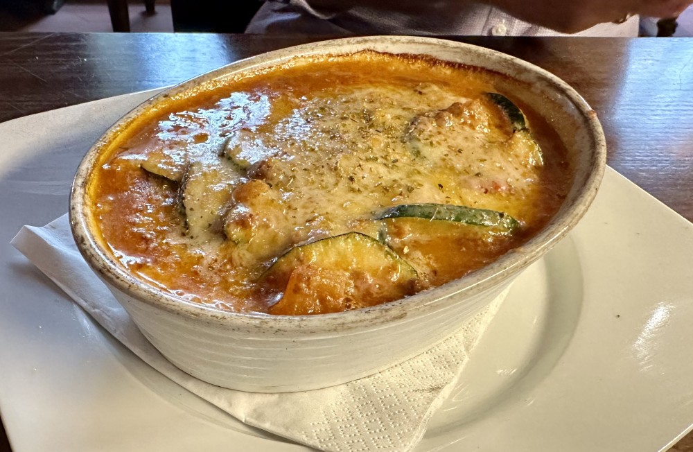 Parmigiana di Zucchine, ein sensationelles Gericht aus dem Holzofen. - Ristorante Pizzeria Scarabocchio - Wien
