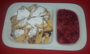 Kaiserschmarrn mit Kirschkompott - Gasthaus zur singenden Wirtin - Wien