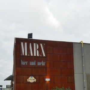 Parkplatz Einfahrt - MARX bier und mehr - Wien
