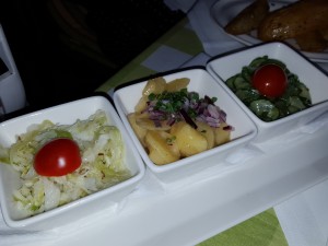 Salate zum Wiener Schnitzel - Kraut, Erdäpfel und Gurken