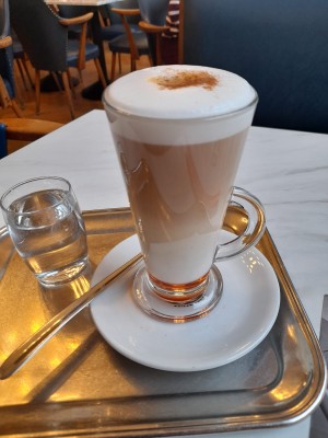 Cafe Cinnamon Latte - Cafe Central - Baden