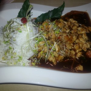 Thai Chicken mit Chili und Basilikum - Chizzo - Kitzbühel