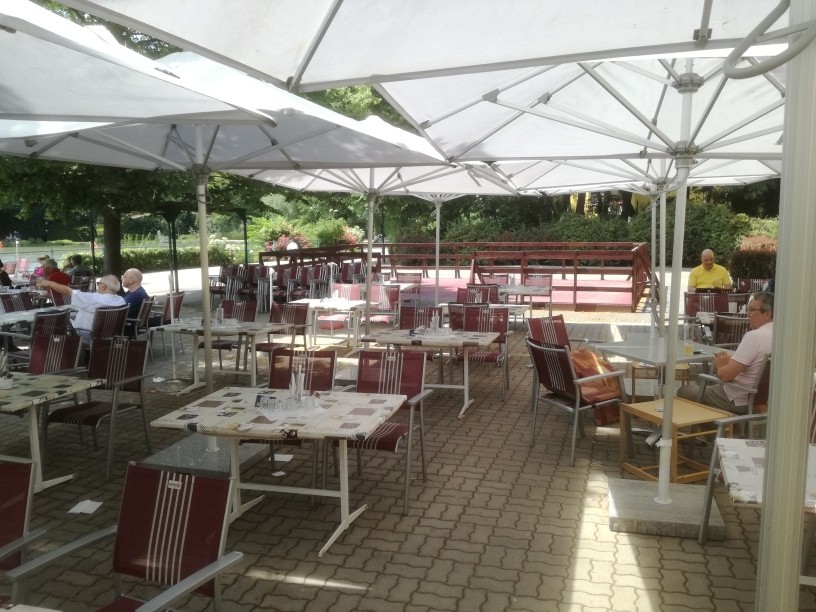 Gastgarten - Cafe Restaurant Doblhoffpark - Baden