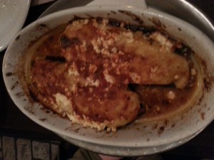Papoutsakia- Auberginen gefüllt mit Faschiertem, mit Käse und Bechamelsauce überbacken
(Das ...