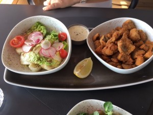 Gebackene Steinpilze mit Salatgarnitur - Das Fritz - Weiden am See