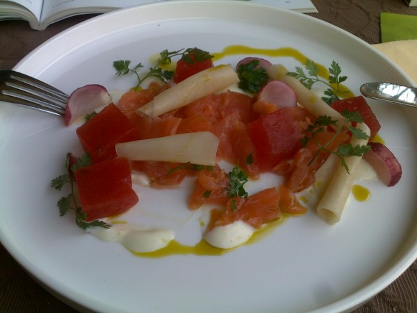 Gebeizter Lachs in Harmonie mit Kohlrabi und Melone - Babenbergerhof - MÖDLING