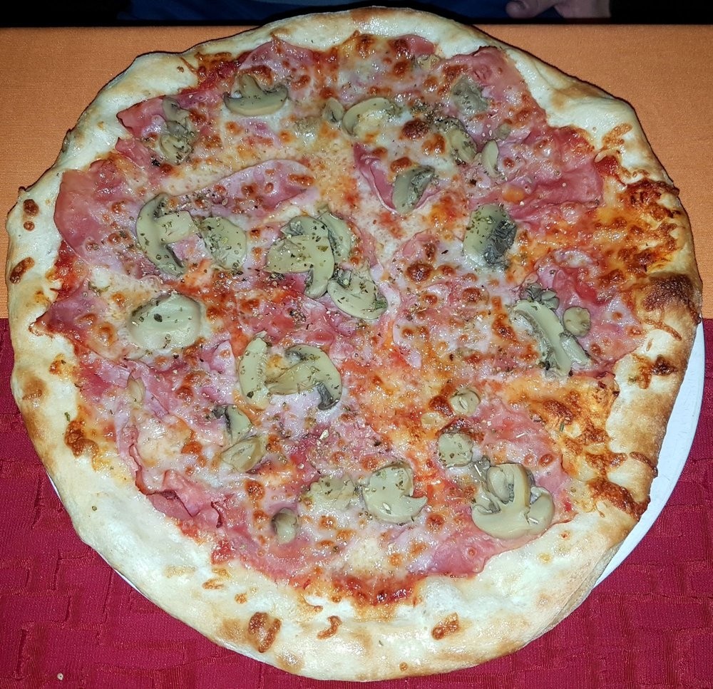 Pizza Toscana - Cafe Time Out - Neuhaus