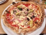 Pizza Capricciosa - Pizzeria Trattoria Angolo N 22 - Wien