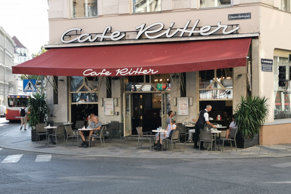 Cafe Ritter - Bescheidener Schanigarten - Cafe Ritter - Wien