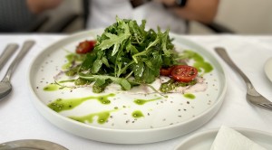 Octopus- wie Carpaccio serviert, aber natürlich schon gekocht, tadellos - Martinelli - Wien