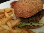 Lammburger mit Minzjoghurt und Ajvar - die burgermacher - Wien