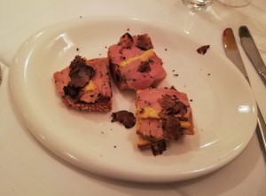 Gänselebercrostini mit schwarzen Trüffeln, ein 5 plus Gericht! - Geschmacks Tempel - Wien