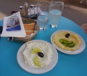 Tzatziki und Skordalia