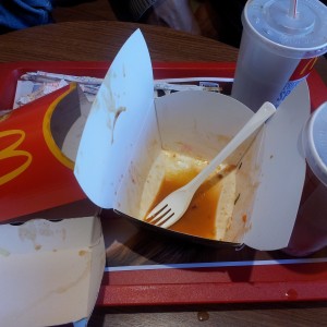 Zum Schluss bleibt immer ein Haufen Abfall ... - McDonald's - Wien