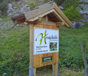 Die Hinweistafel am Weg von Puchberg Richtung Hochschneeberg. - Hengsthütte - Puchberg / Schneeberg