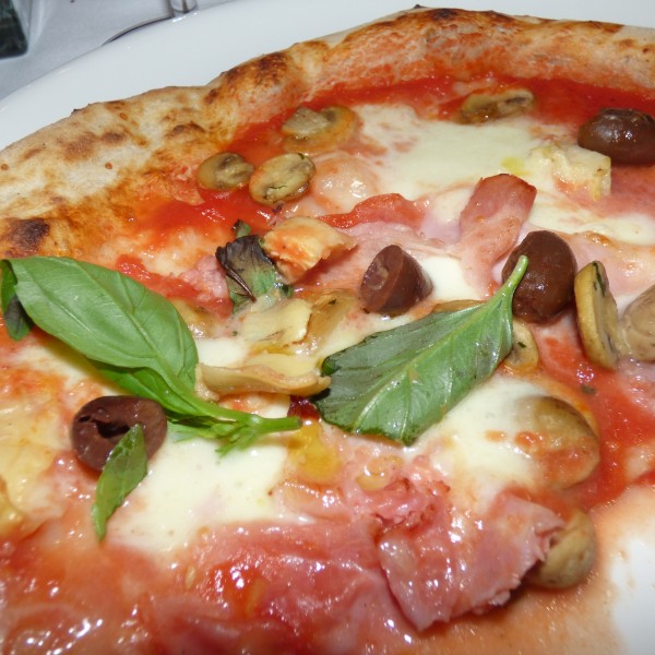 Pizza Capriciosa - Il Basilico - Wien