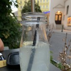 Zitronen-Ingwerlimonade, wie ein Soda-Zitron mit Ingwer, sehr erfrischend - modern korean - Wien