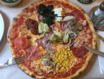 Alle Jahre wieder: Pizza tutto! - Ristorante CAORLE - Wien