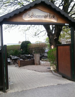 Stix Schlemmer Eck Eingang zum Garten