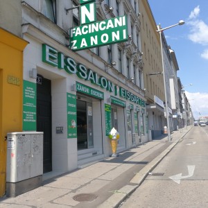 Lokalaußenansicht  07/2018 - Zanoni & Facincani - Eissalon am Gürtel - Wien