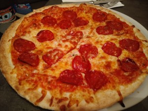 Pizza scharfe Salami - Pizzarei - Großarl