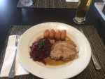 Kalbsbraten mit Rotkraut und Kroketten - Markgraf Wirtshaus - Klosterneuburg