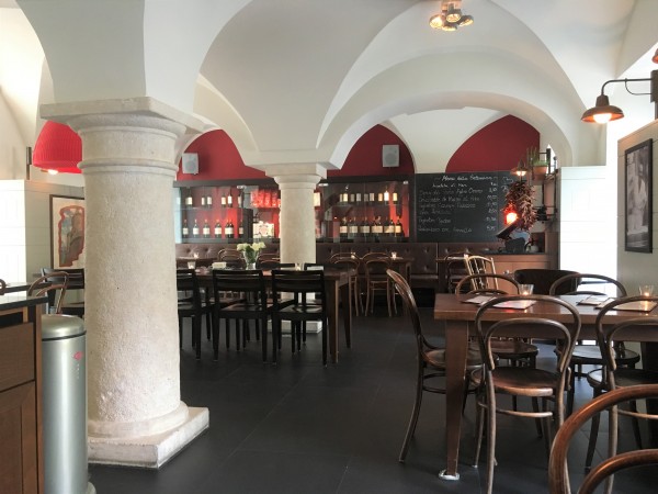 Hinterer Gastbereich - L'Osteria - Graz