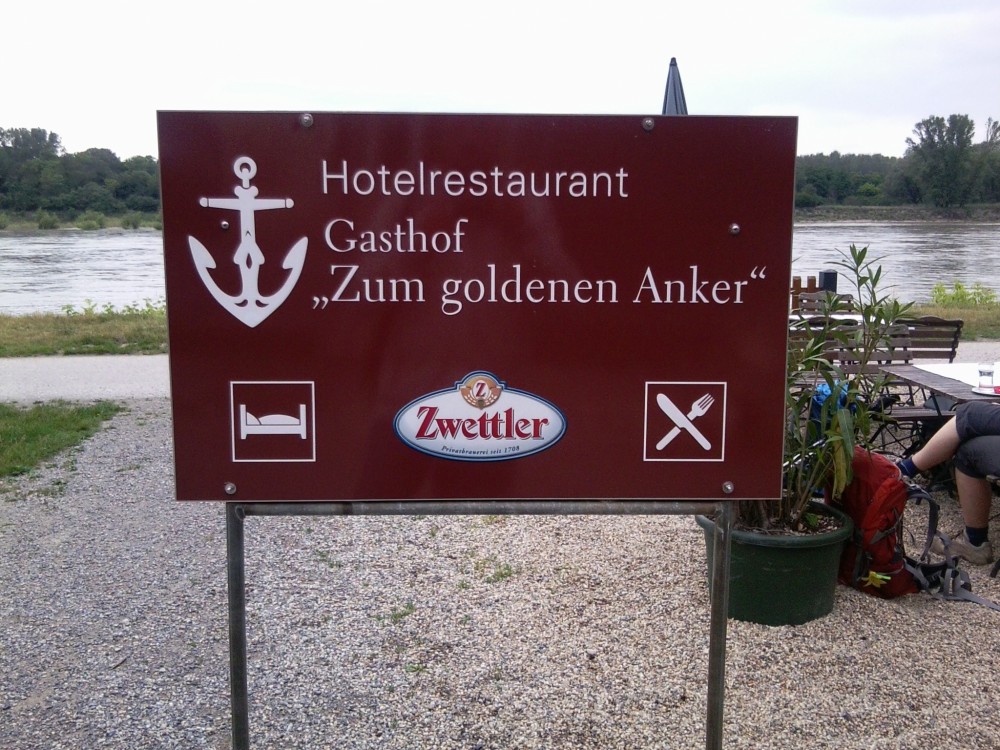 Zum goldenen Anker Gastgarten an der Donau - Gasthof Zum Goldenen Anker - Hainburg