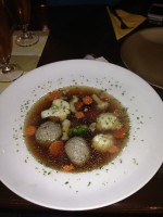 Leberknödelsuppe