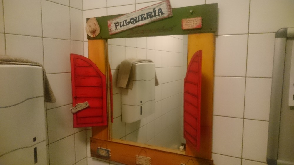 Spiegel Herrentoilette - Doña Irma - Wien