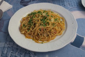 Il Mare - Spaghetti aglio, olio e peperoncino - sehr gut aber mild - Il Mare - Wien