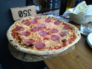 Pizza Salami - L'Osteria - Wien