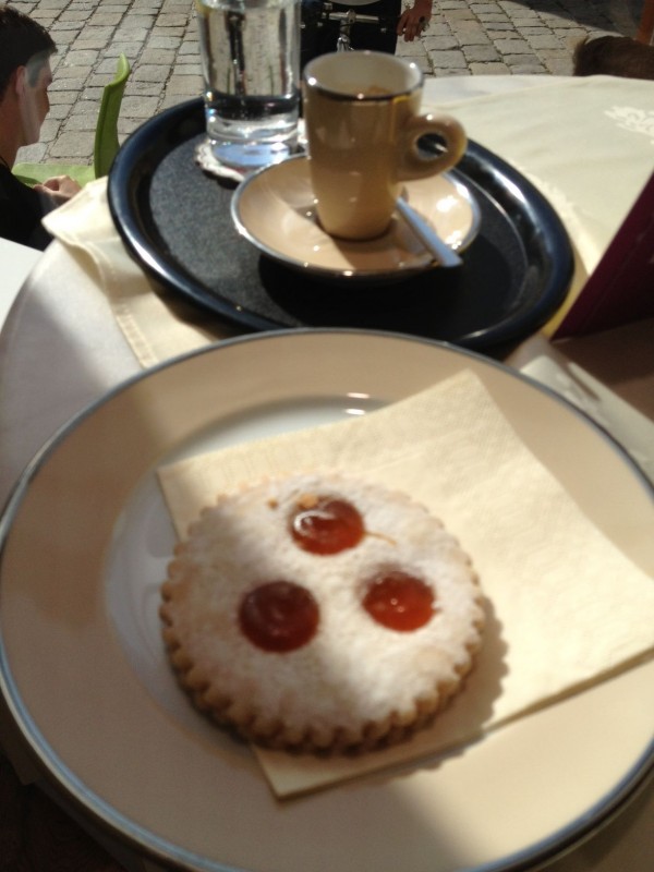 Linzer Auge; Espresso (indische Kaffeemischung) - el café - Wien