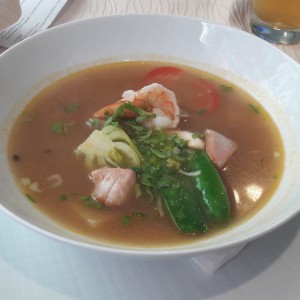 Spicy Soup
Meeresfrüchte – Pak Choi – Ananas – Tamarinde – Koriander