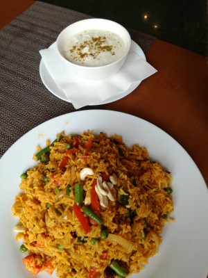 Veggie Biryani mit Raita - Curry Hut - Wr. Neudorf