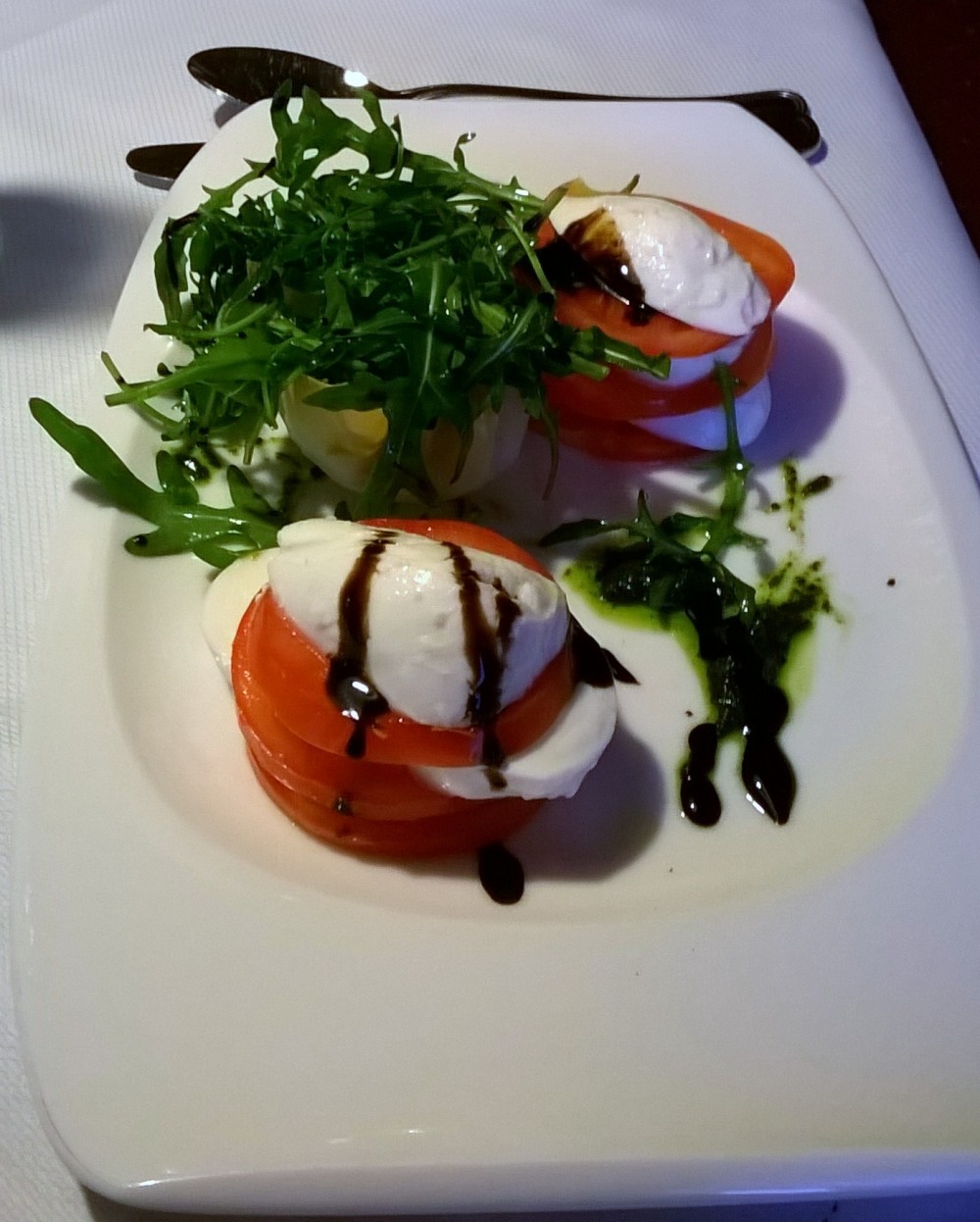 Paradeiser-Mozzarella - Restaurant Hotel Omesberg - Lech