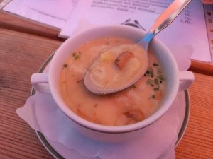 Kartoffel Eierschwammerlsuppe