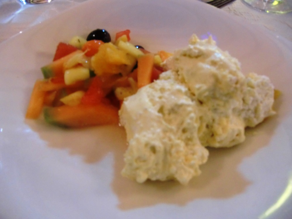 Mango-Mousse an exotischen Früchten - Restaurant Hotel Grizzly - Sankt Margarethen / Lungau