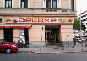 CC Deluxe Lokalaußenansicht - CC Deluxe - Wien