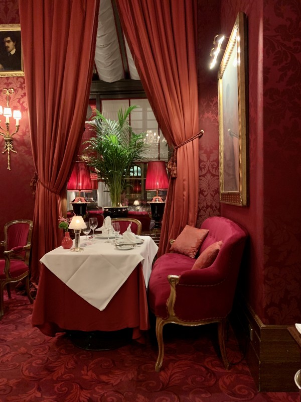 Ambiente 2 - Sacher Rote Bar - Wien