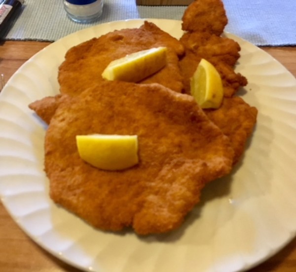 Das Wiener Schnitzel (Schwein) - Gasthaus Wagner - Wien