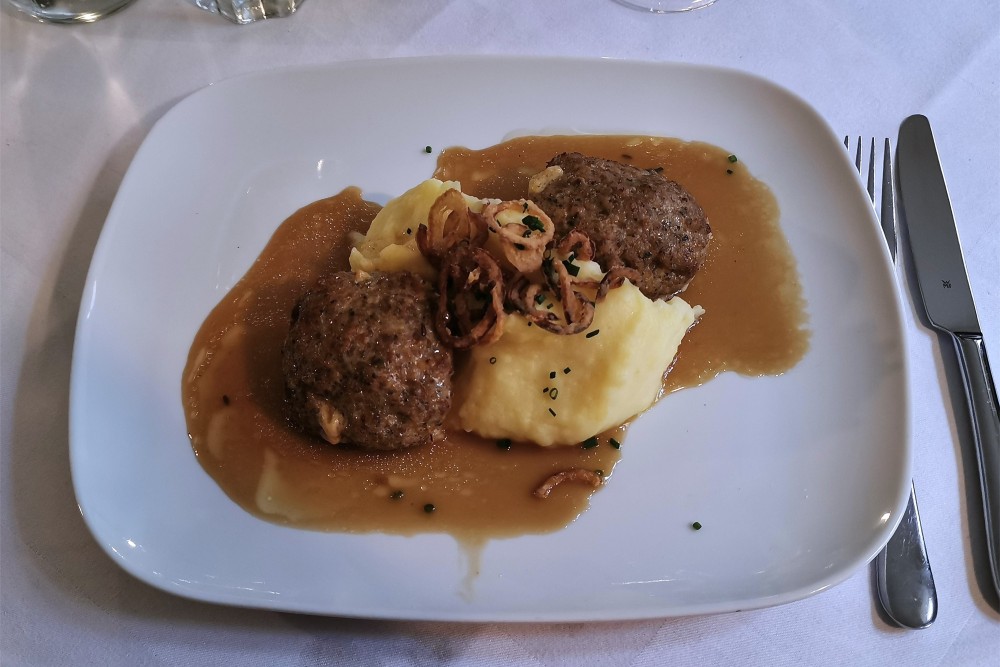 Winklers zum Posthorn - Tagesmenü Fleischlaberl - super hausmännisch - Winklers zum Posthorn - Wien