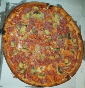 Pizza Toscana - Casa Italia - Berndorf