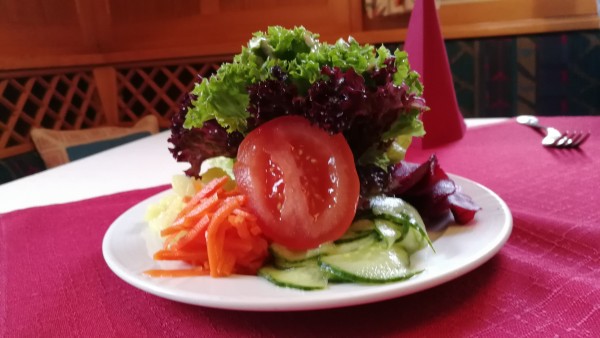 Salat zum Schnitzl - Gasthaus Grubbergwirt - Gaming