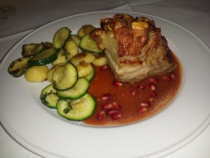 12h geschmorter Schweinsbraten, Koriander, Chili, Blutorangensafterl u. ... - Gasthaus Stafler - Wien