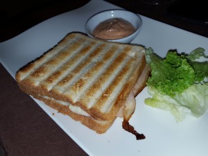 Schinken-Käse Toast mit Cocktailsauce