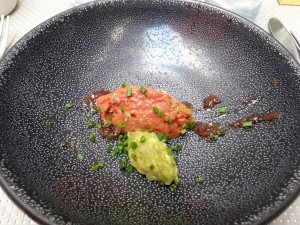 Flying Breakfast: Beef Tartar mit Avocadocreme