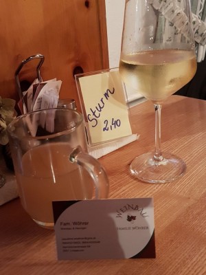 Weinbau & Heuriger Wöhrer - Lindabrunn
