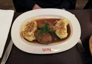 Kalbsbutterschnitzerl, war sehr gut wie mir berichtet wurde