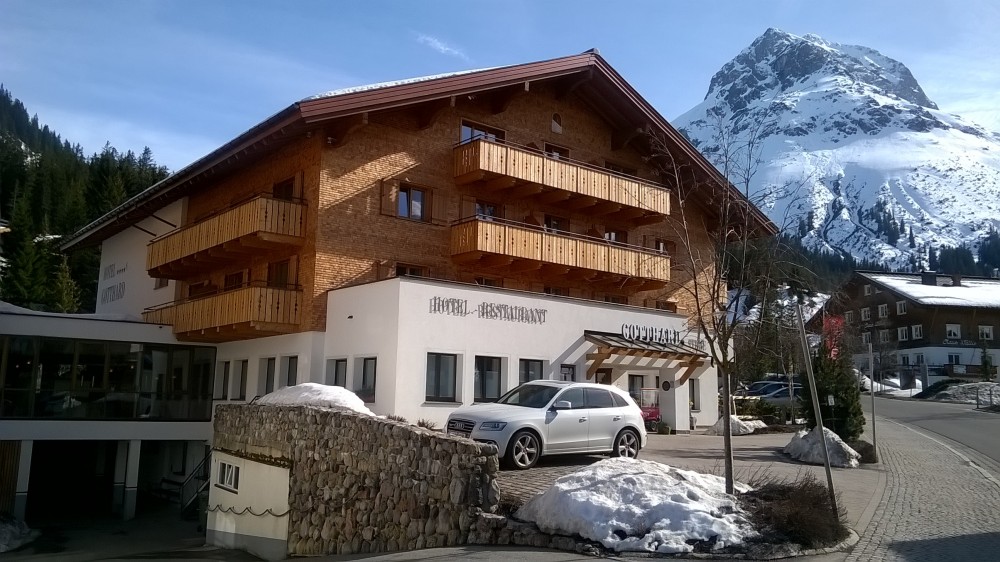 ist keine Audi Werbung :-) sondern im Hotel Gotthard findet man die Lecher Stube - Lecher Stube - Lech
